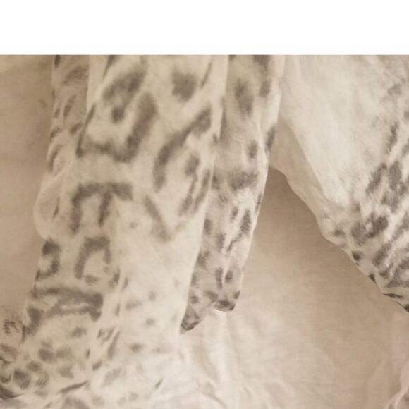 Beautiful...Elena Baldi Gray And White Printed Silk Blouse Size 3X.     Rj-16 - Picture 6 of 6